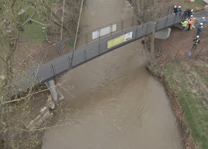 Le premier pont en fibre de verre du Luxembourg