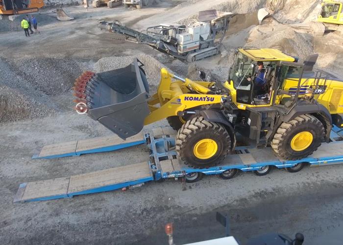 Unser neuer Radlader KOMATSU WA475